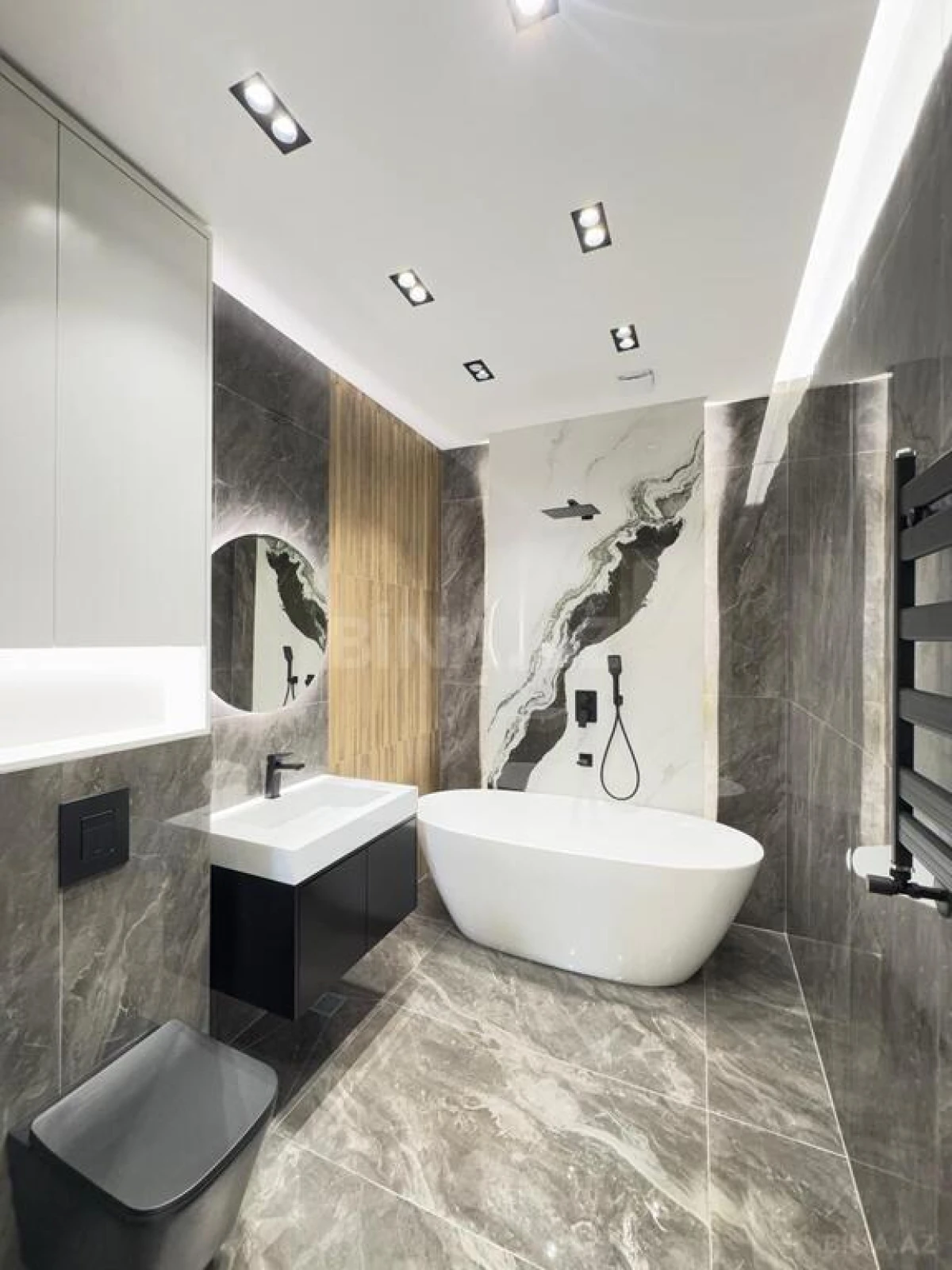 Satılır 6 otaqlı həyət evi 280 m²