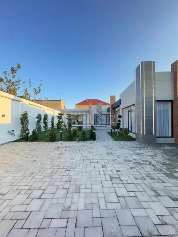Satılır 6 otaqlı həyət evi 280 m²