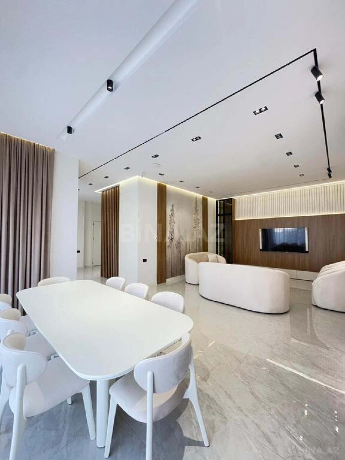 Satılır 6 otaqlı həyət evi 280 m²