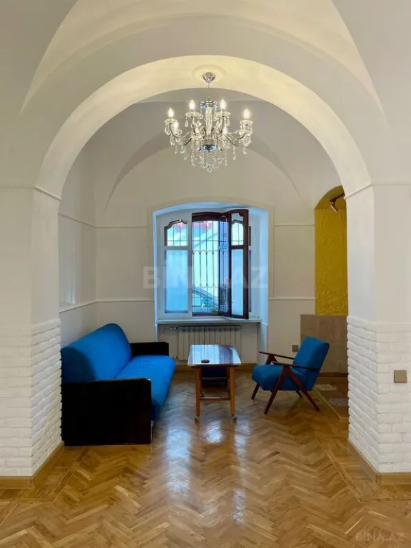 Kirayə verilir 5 otaqlı ofis 110 m²