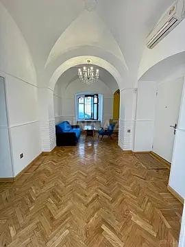 Kirayə verilir 5 otaqlı ofis 110 m²