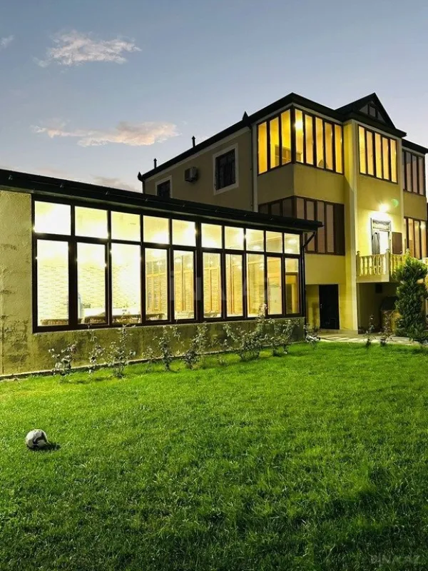 Kirayə verilir 5 otaqlı həyət evi 250 m²