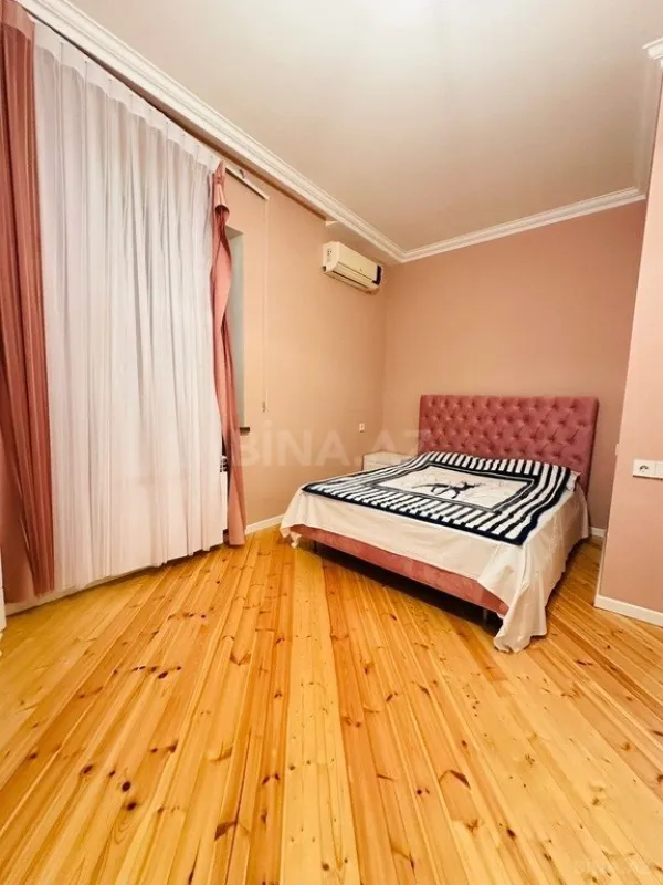 Kirayə verilir 5 otaqlı həyət evi 250 m²