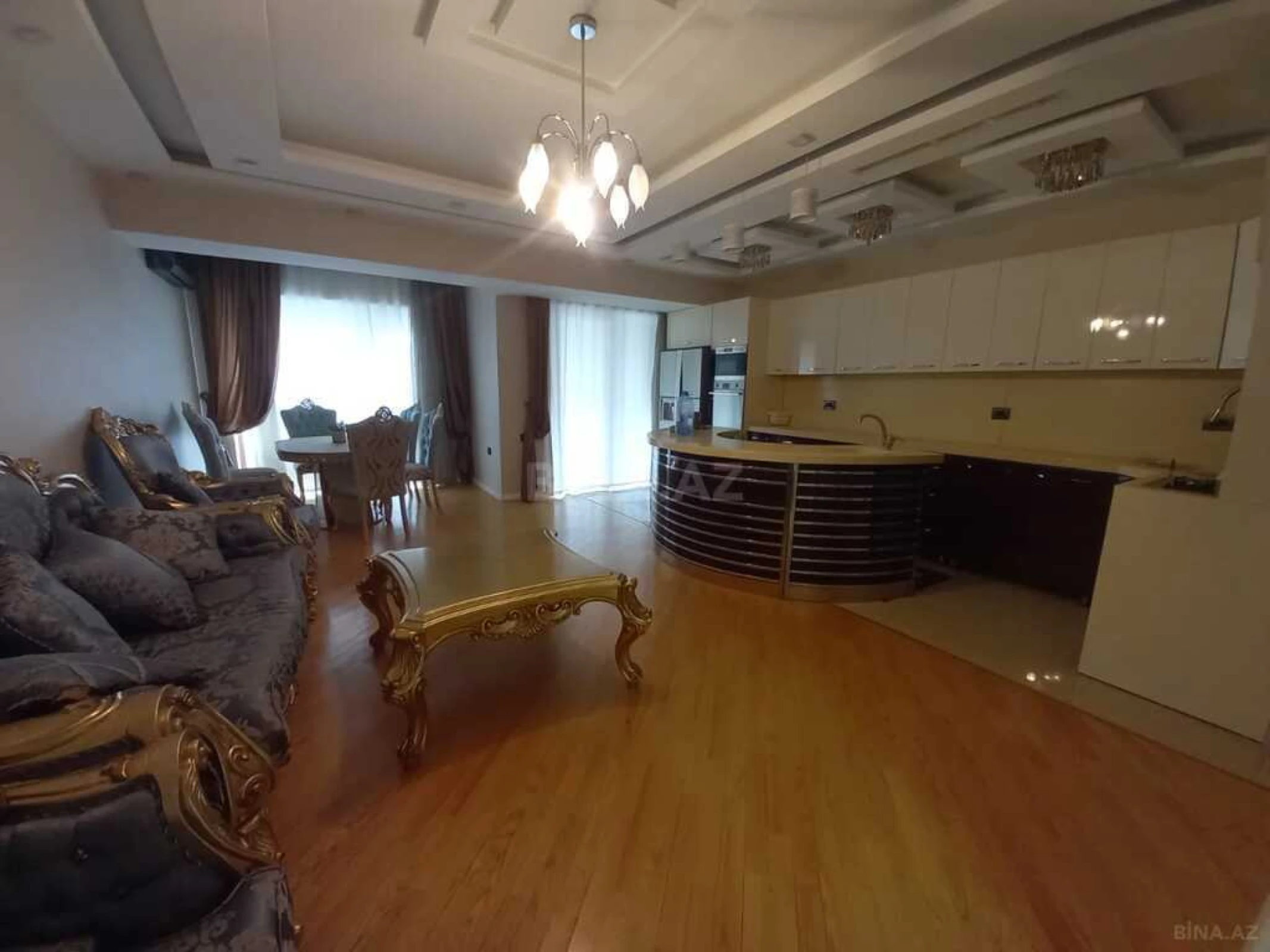 Kirayə verilir 3 otaqlı mənzil 120 m²