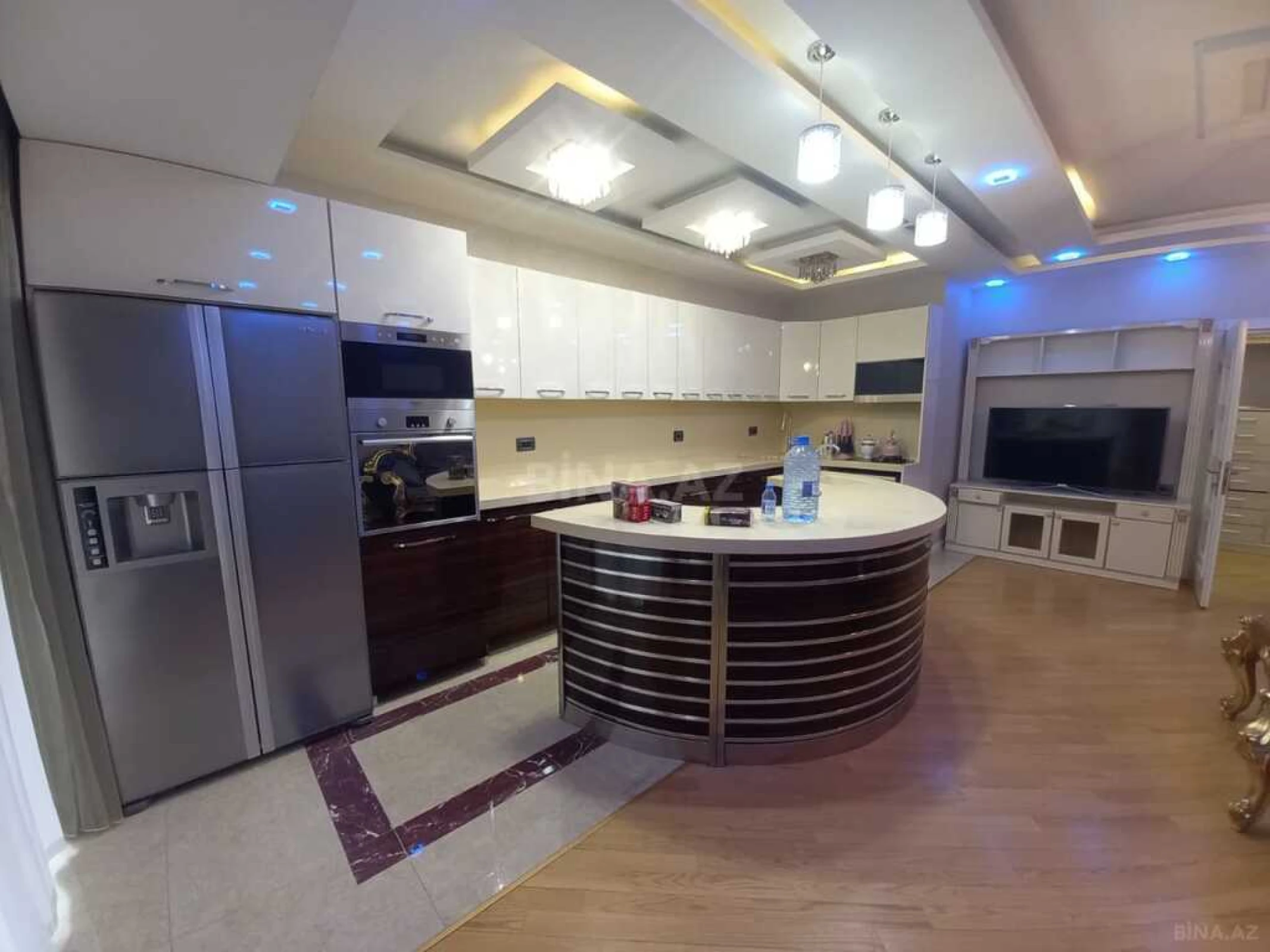 Kirayə verilir 3 otaqlı mənzil 120 m²