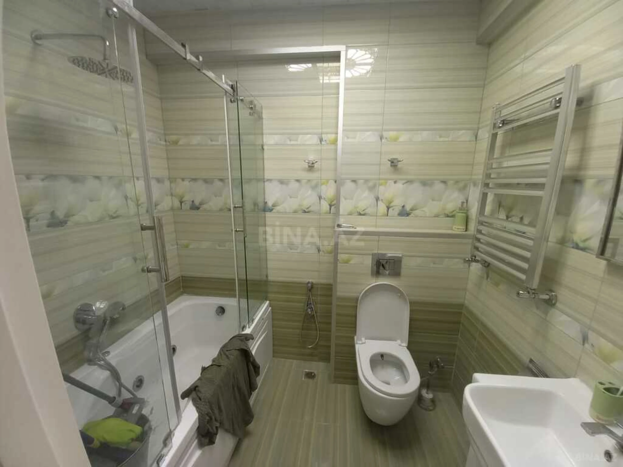 Kirayə verilir 3 otaqlı mənzil 120 m²