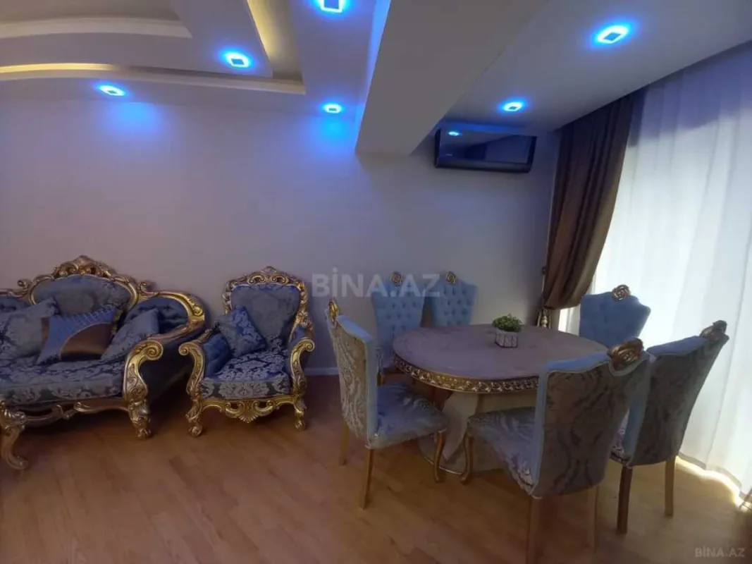 Kirayə verilir 3 otaqlı mənzil 120 m²