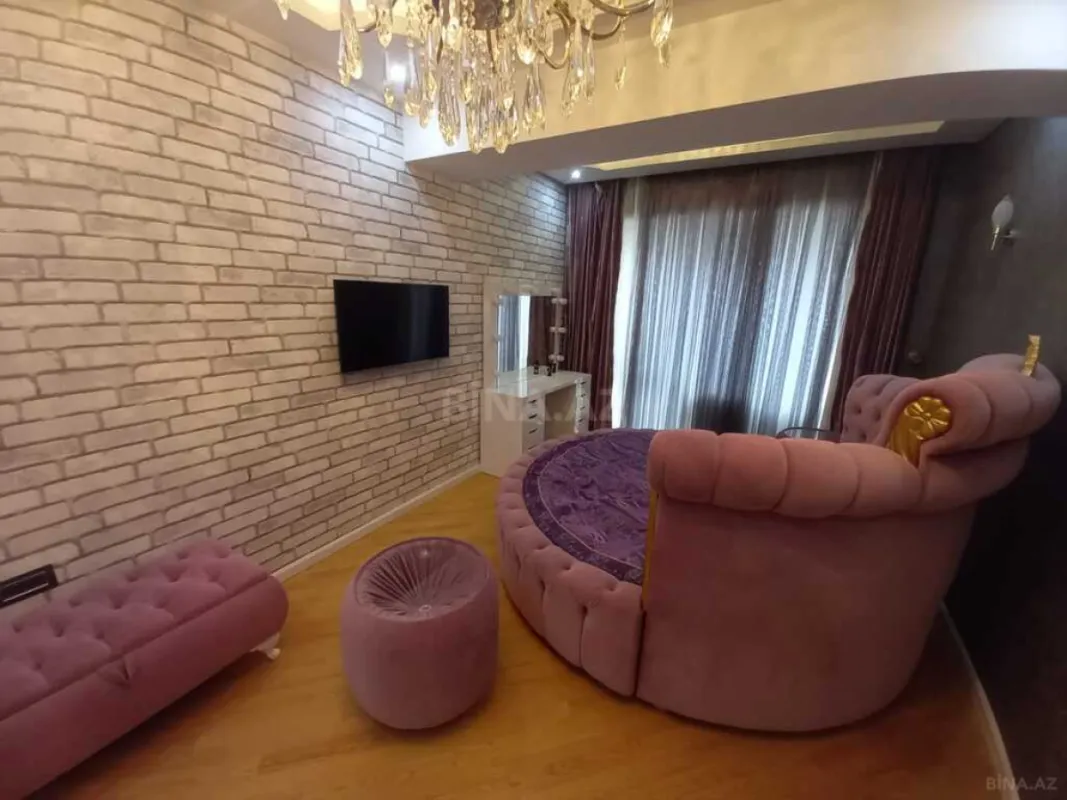 Kirayə verilir 3 otaqlı mənzil 120 m²