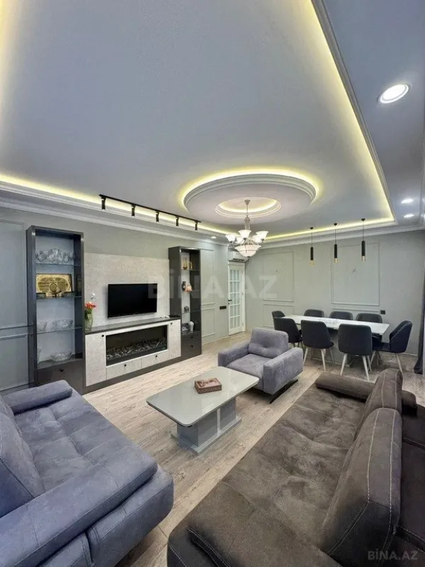 Satılır 4 otaqlı mənzil 178 m²