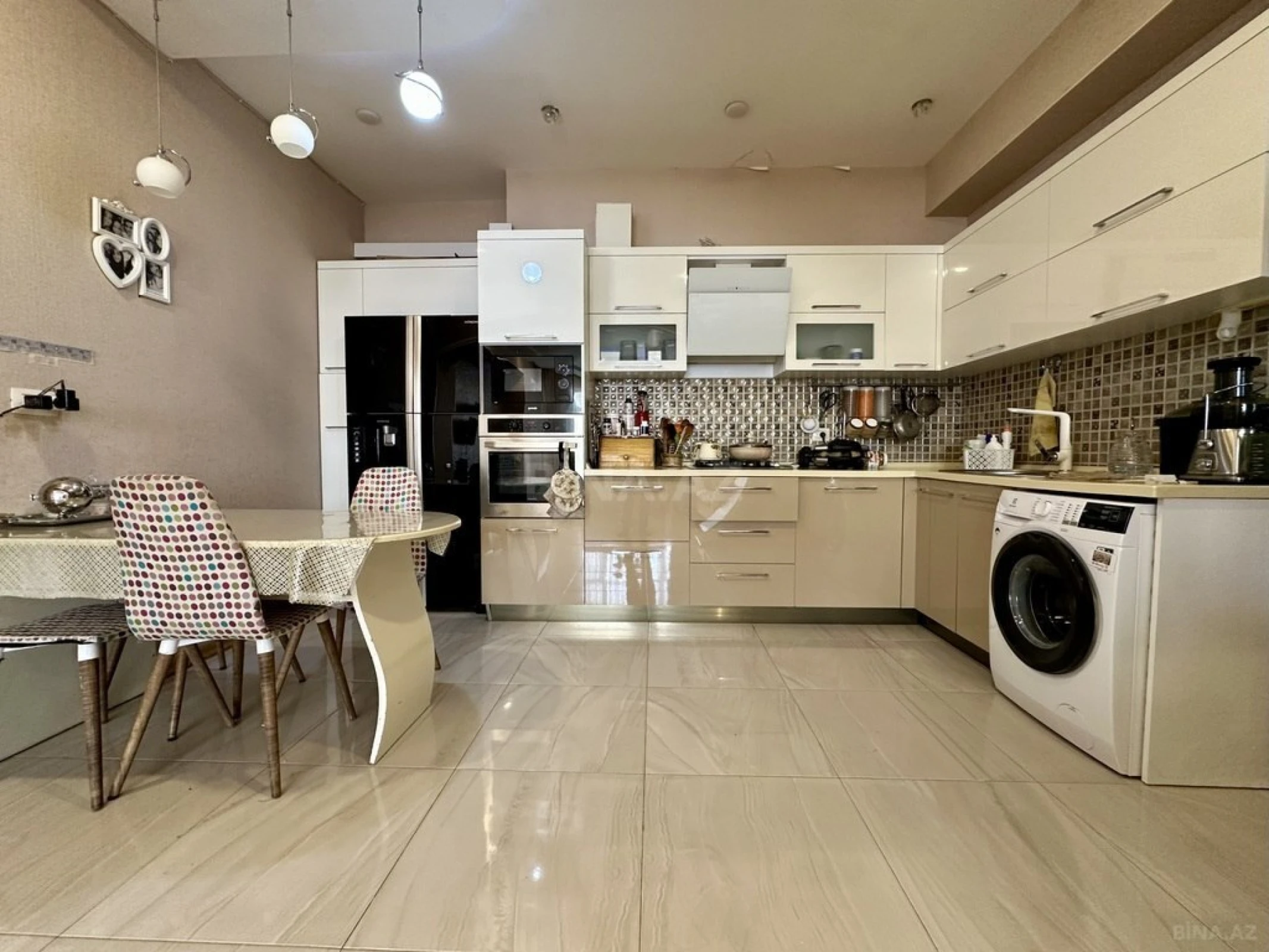 Satılır 4 otaqlı mənzil 120 m²