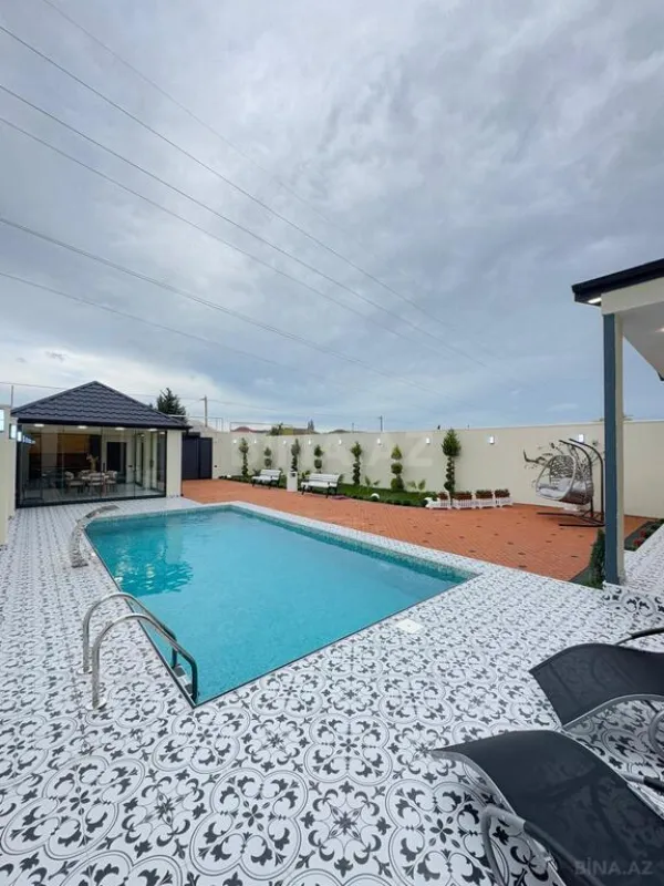 Satılır 4 otaqlı həyət evi 190 m²