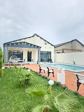 Satılır 4 otaqlı həyət evi 190 m²