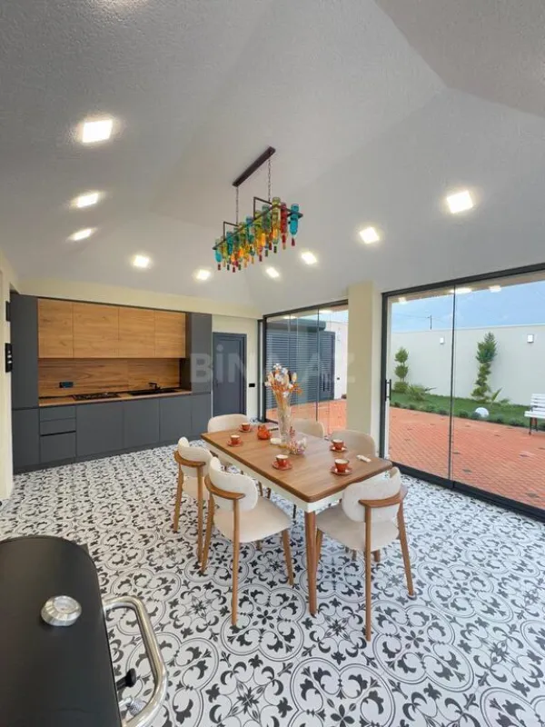 Satılır 4 otaqlı həyət evi 190 m²