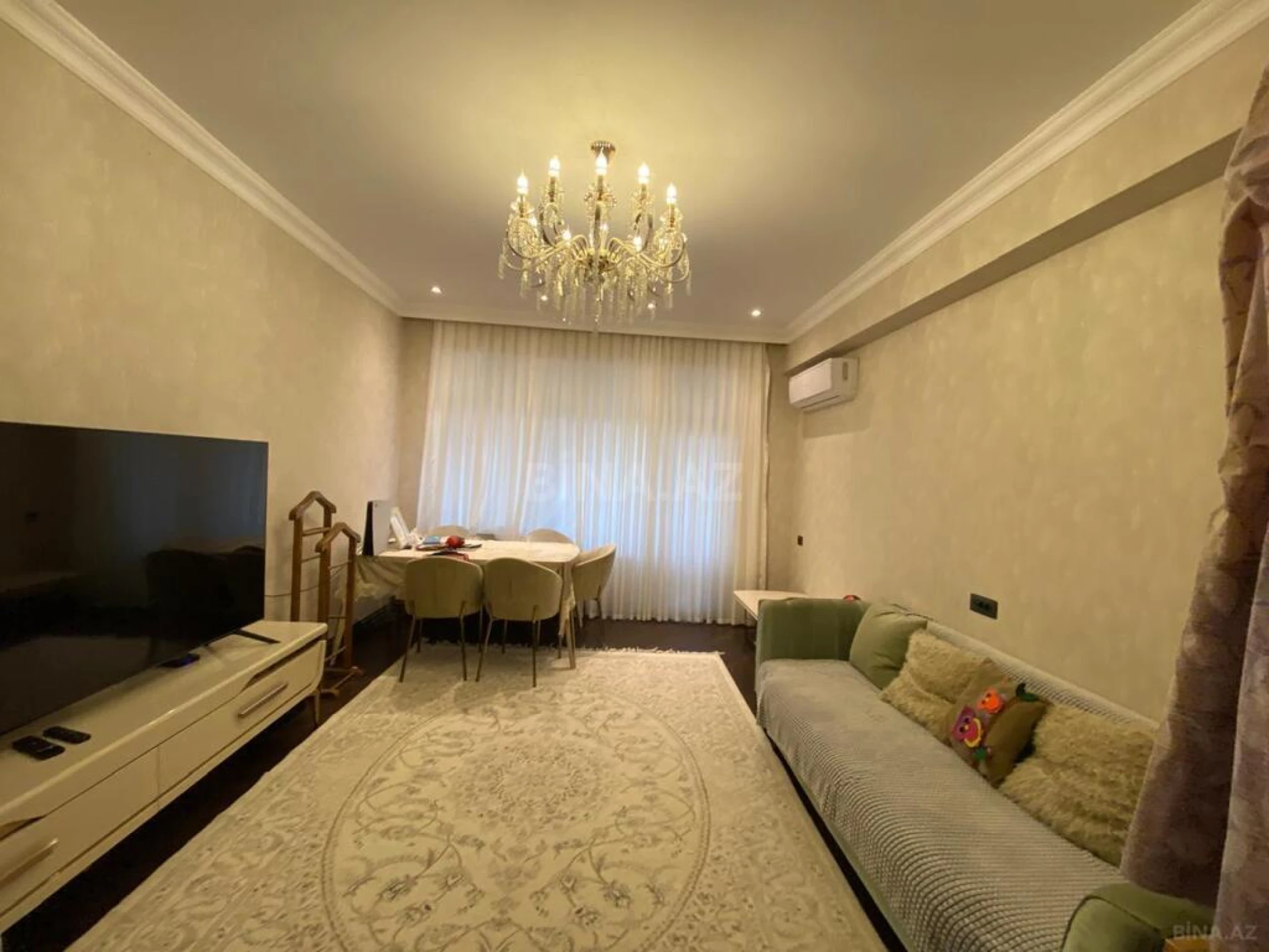 Satılır 3 otaqlı mənzil 128 m²