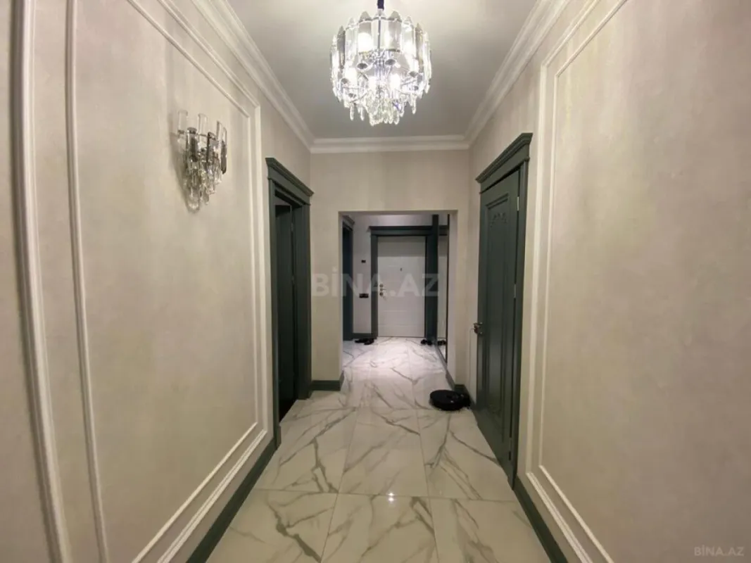 Satılır 3 otaqlı mənzil 128 m²