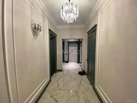 Satılır 3 otaqlı mənzil 128 m²