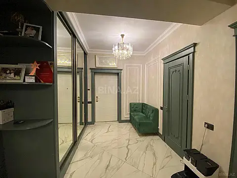 Satılır 3 otaqlı mənzil 128 m²