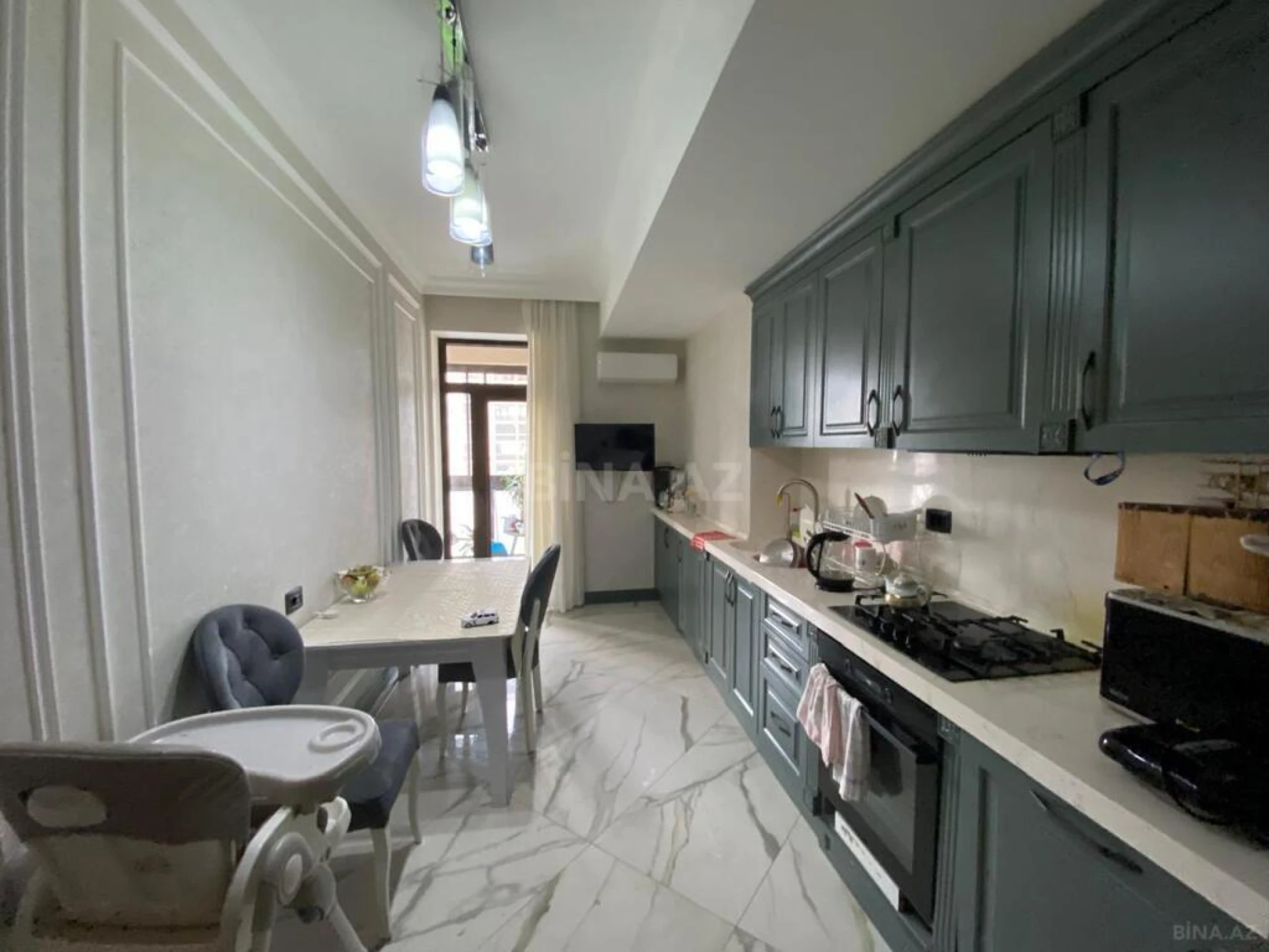 Satılır 3 otaqlı mənzil 128 m²