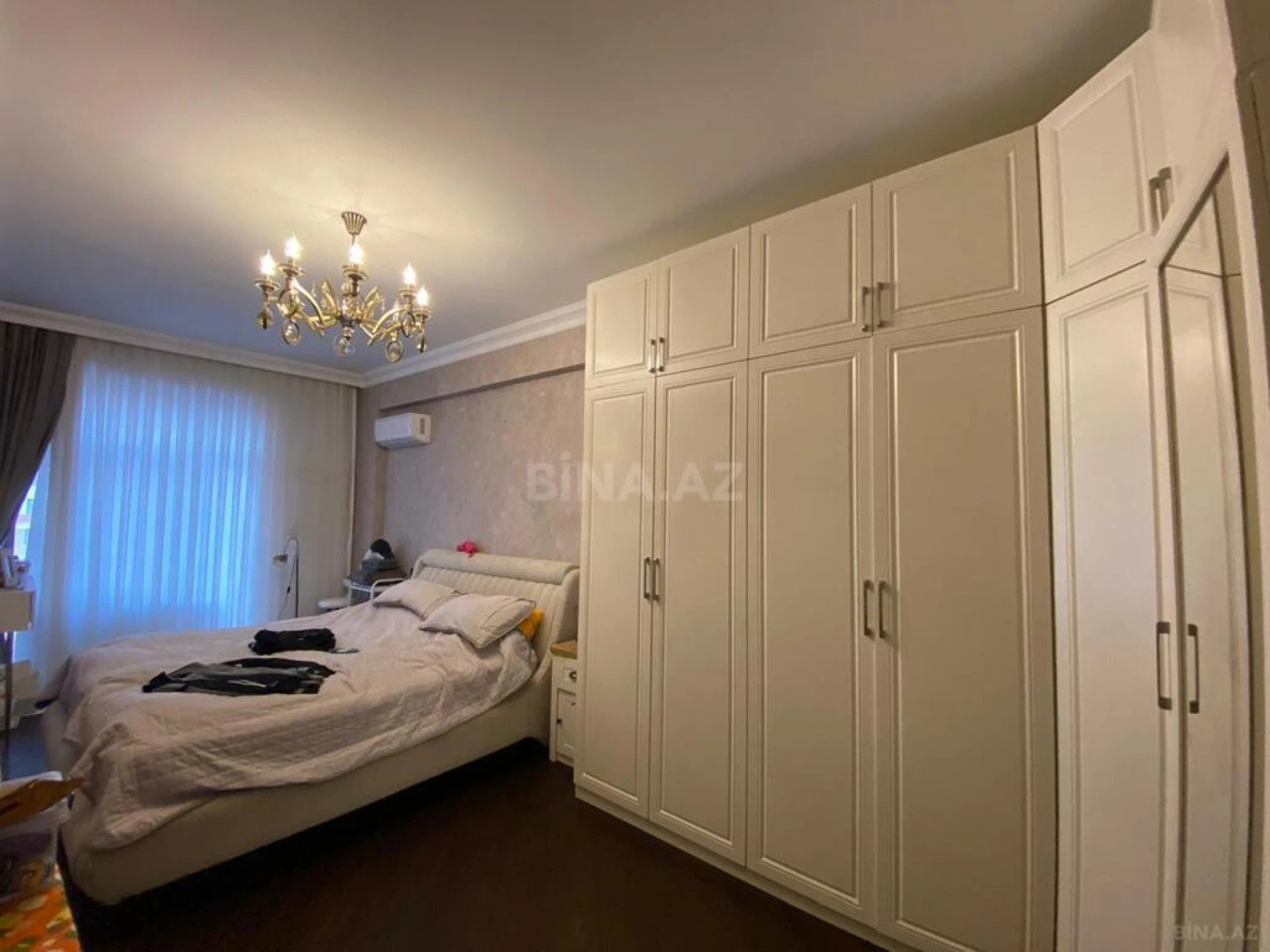 Satılır 3 otaqlı mənzil 128 m²