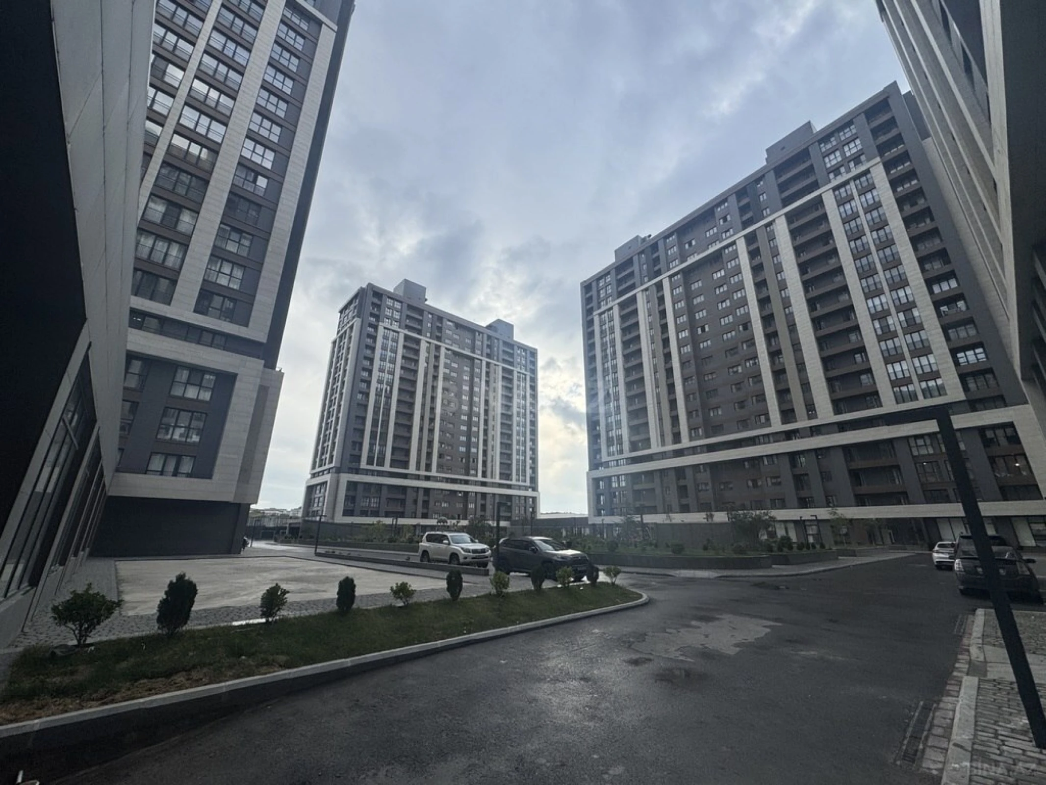 Satılır 2 otaqlı mənzil 68.3 m²