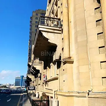 Satılır obyekt 100 m² — Bakı 100.00 m²