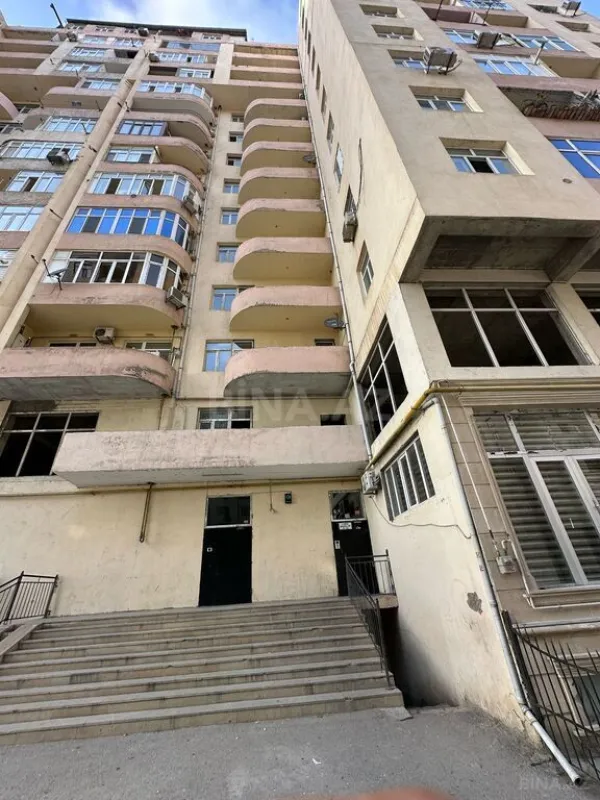 Satılır 3 otaqlı mənzil 115 m²