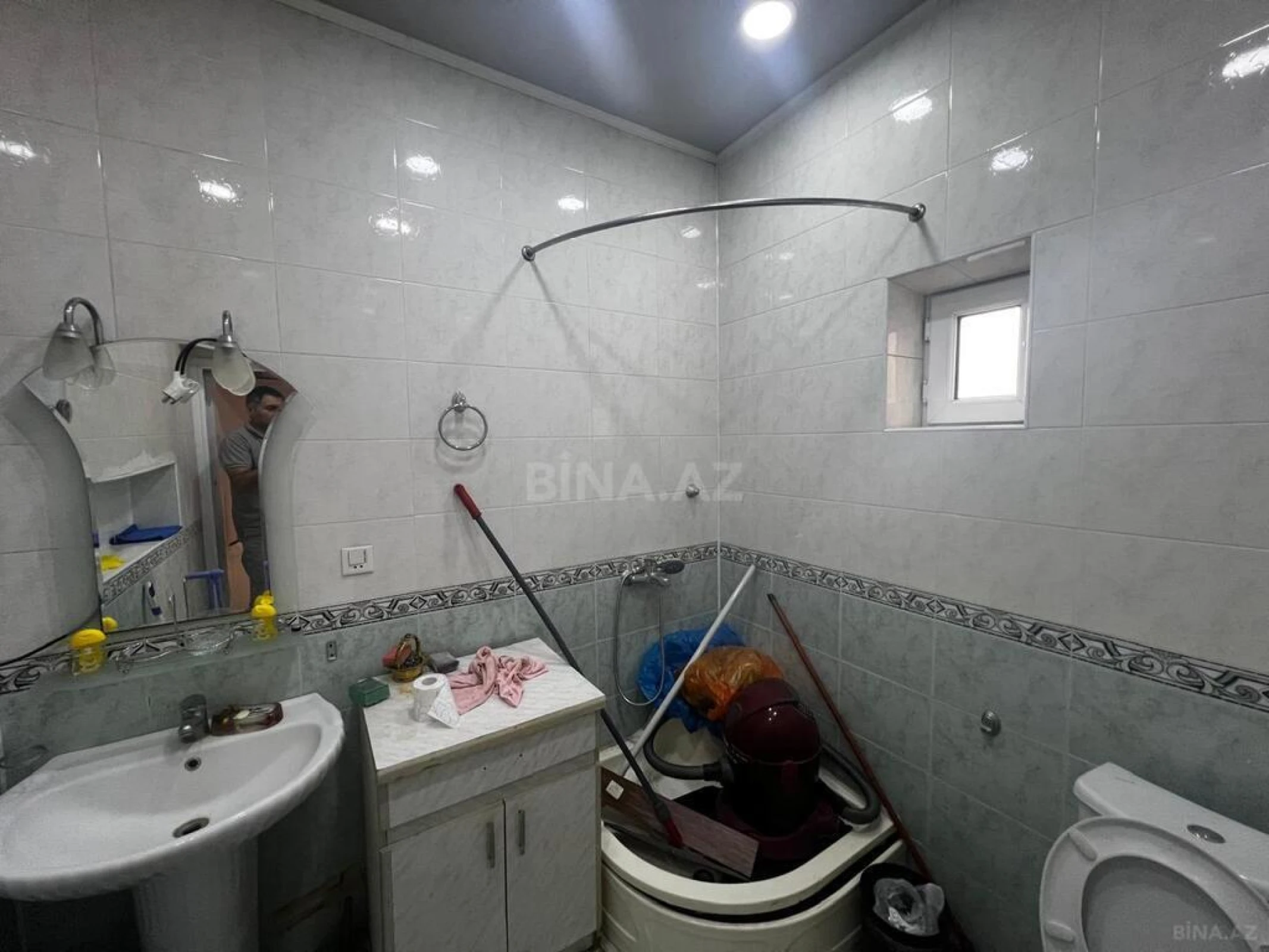 Kirayə verilir 2 otaqlı ofis 65 m²