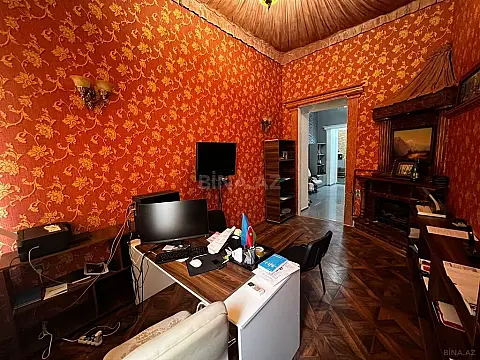 Kirayə verilir 2 otaqlı ofis 65 m²