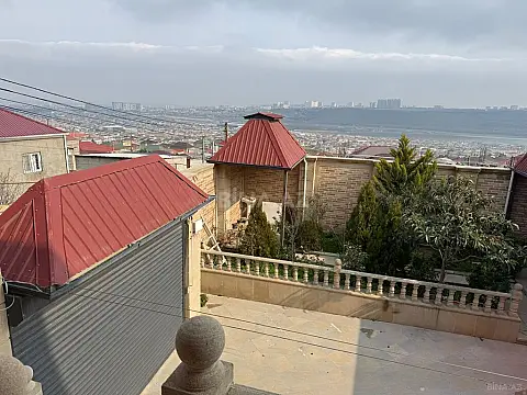 Satılır 10 otaqlı həyət evi 360 m²