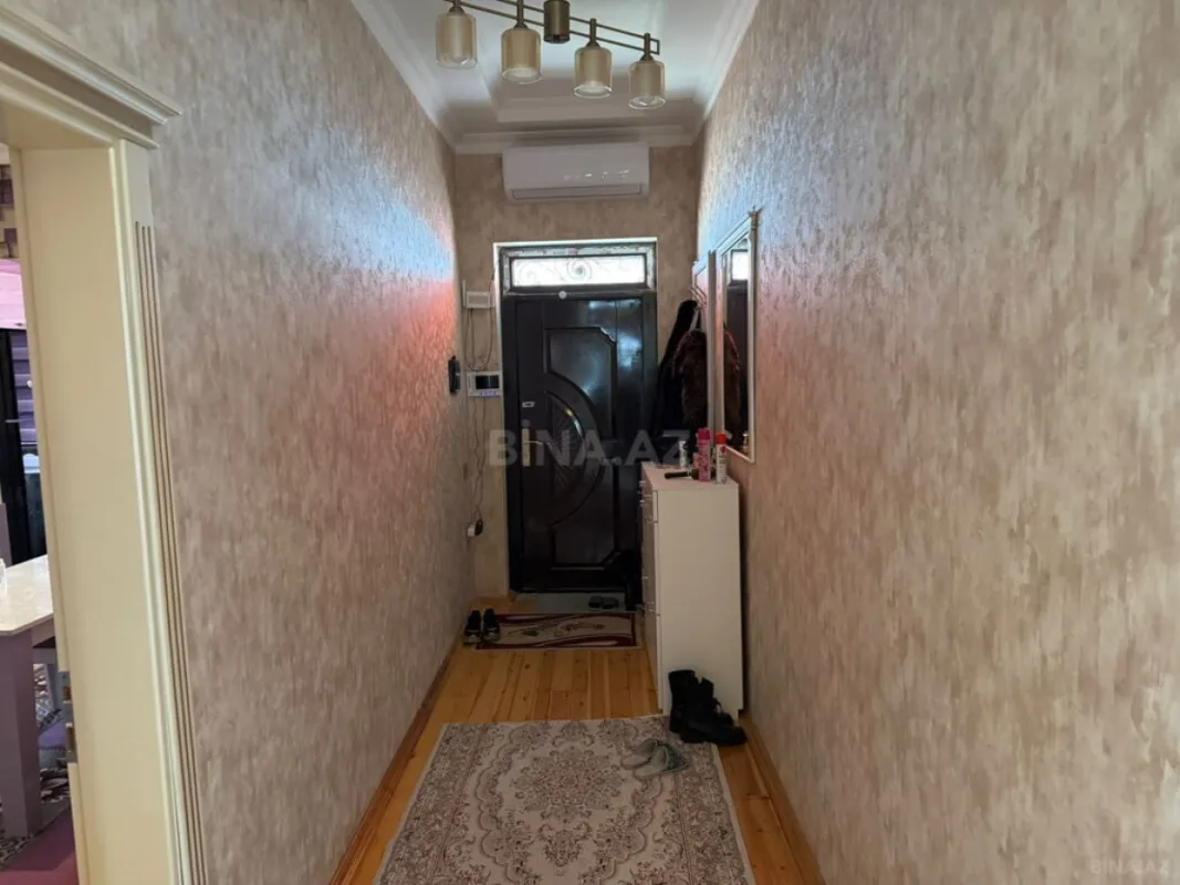 Satılır 10 otaqlı həyət evi 360 m²