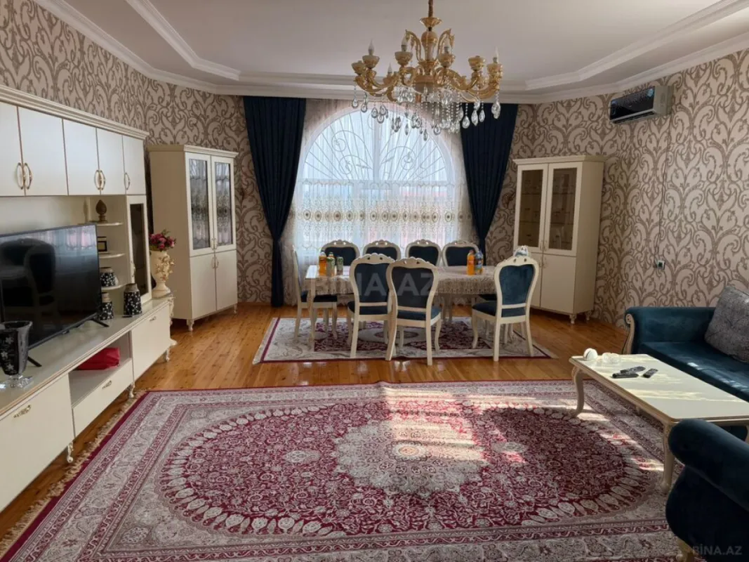 Satılır 10 otaqlı həyət evi 360 m²