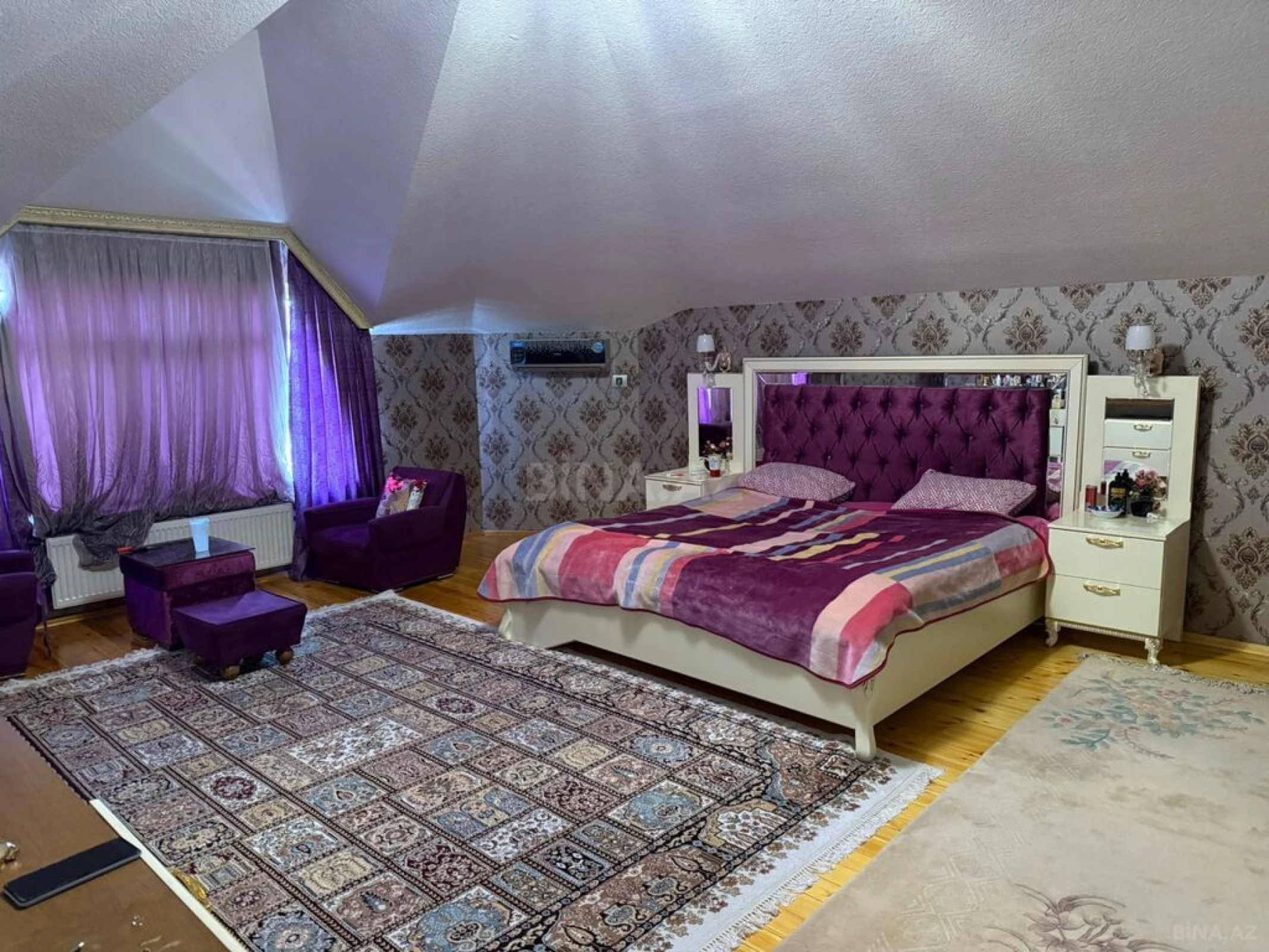 Satılır 10 otaqlı həyət evi 360 m²