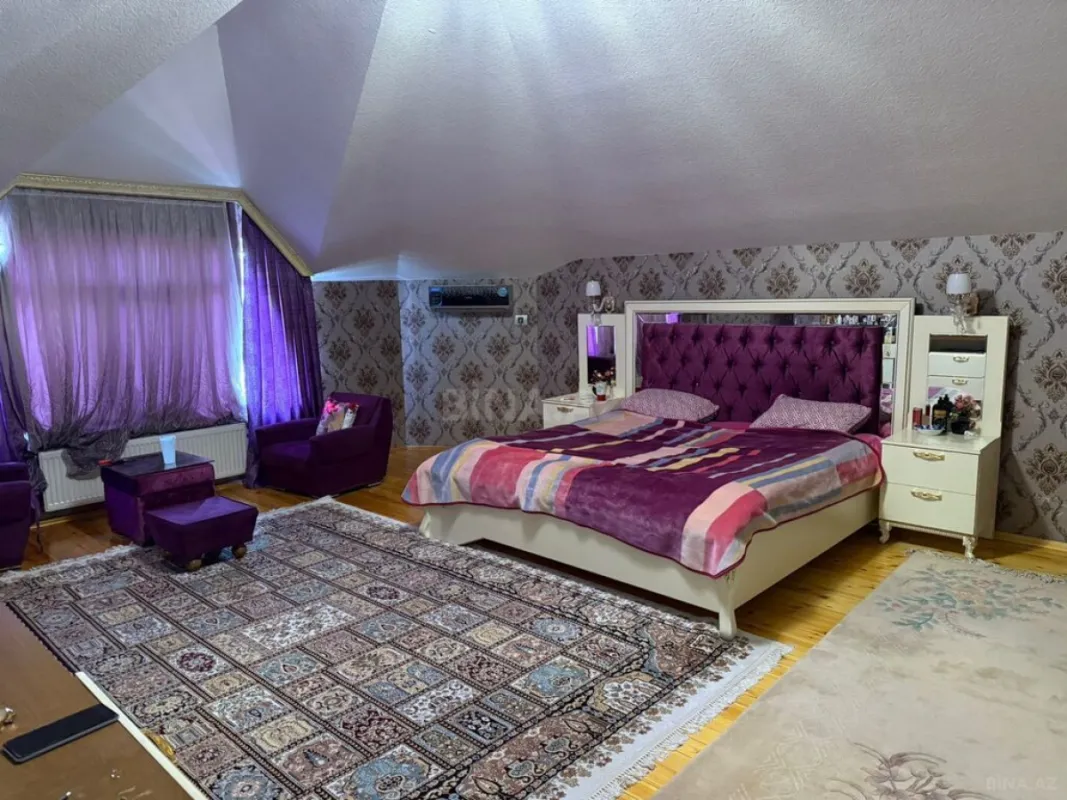 Satılır 10 otaqlı həyət evi 360 m²