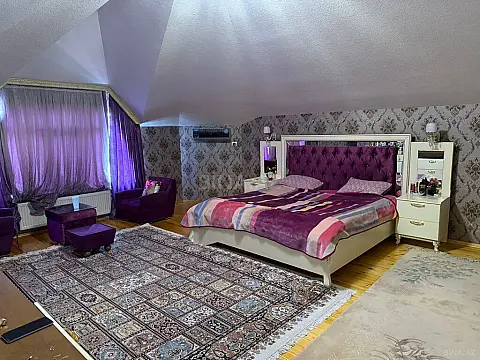 Satılır 10 otaqlı həyət evi 360 m²