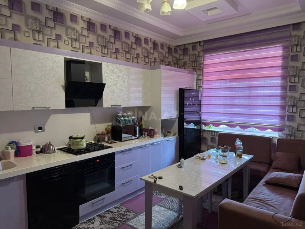 Satılır 10 otaqlı həyət evi 360 m²