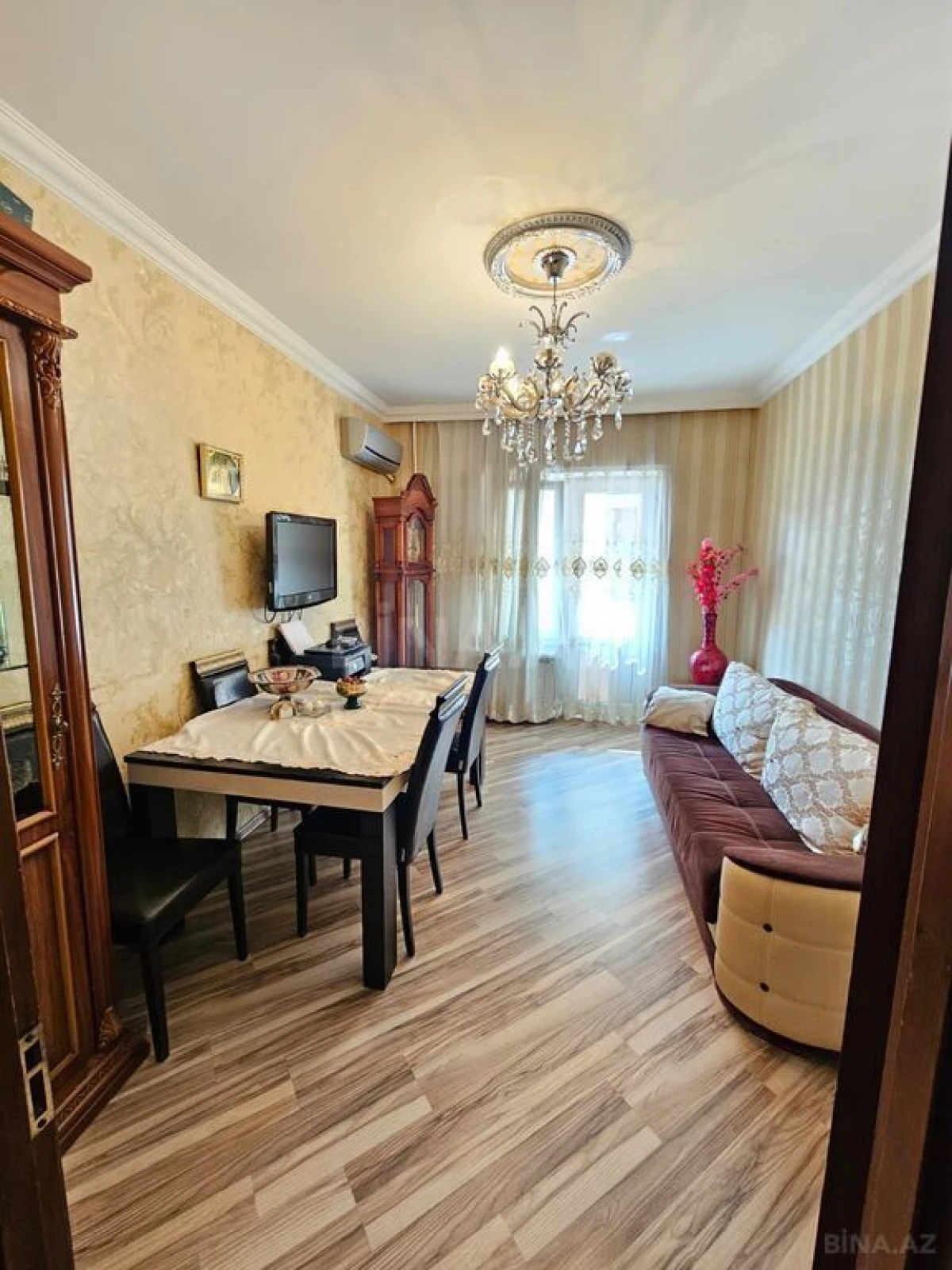 Satılır 5 otaqlı mənzil 125 m²