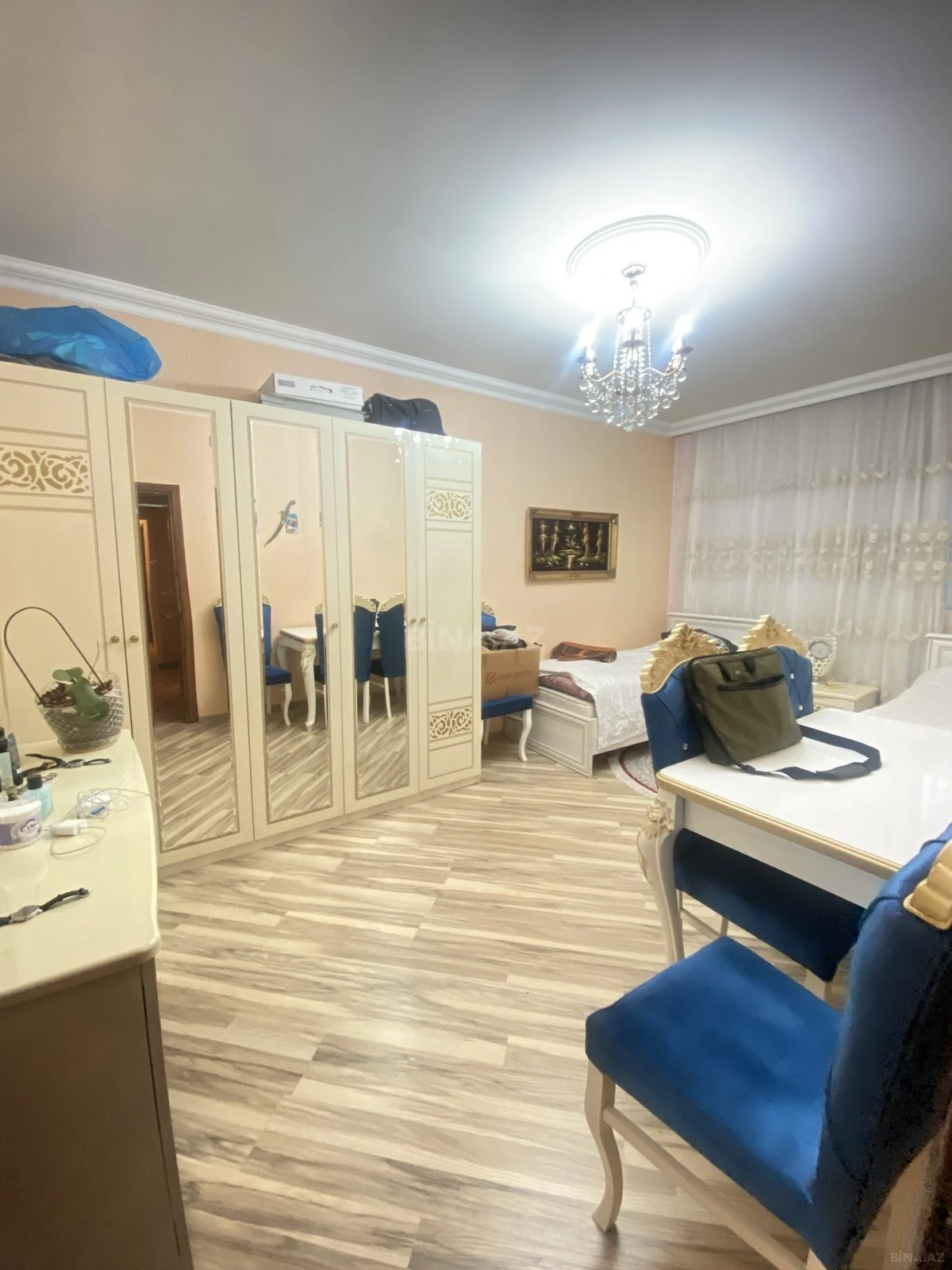 Satılır 5 otaqlı mənzil 125 m²