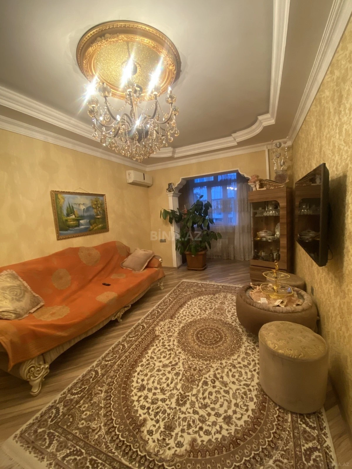 Satılır 5 otaqlı mənzil 125 m²