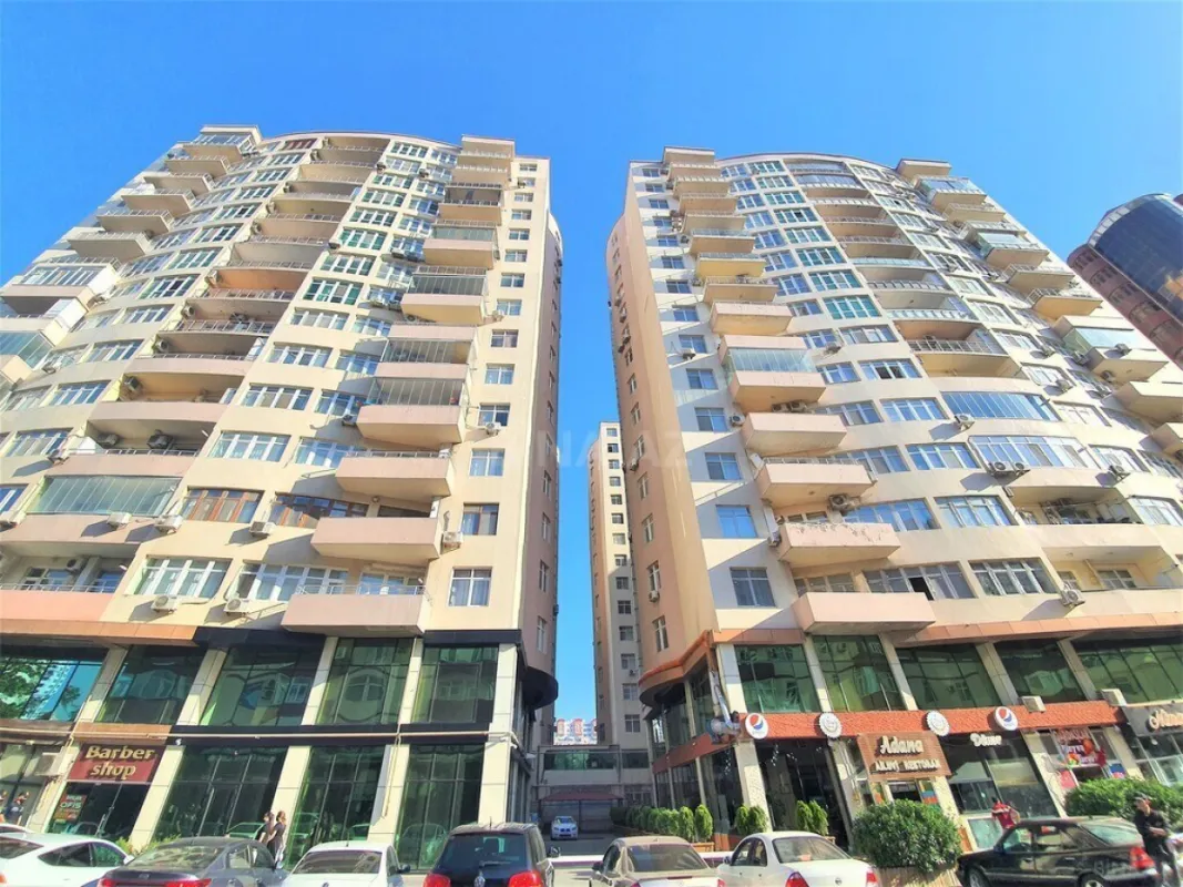 Kirayə verilir 3 otaqlı mənzil 113 m²