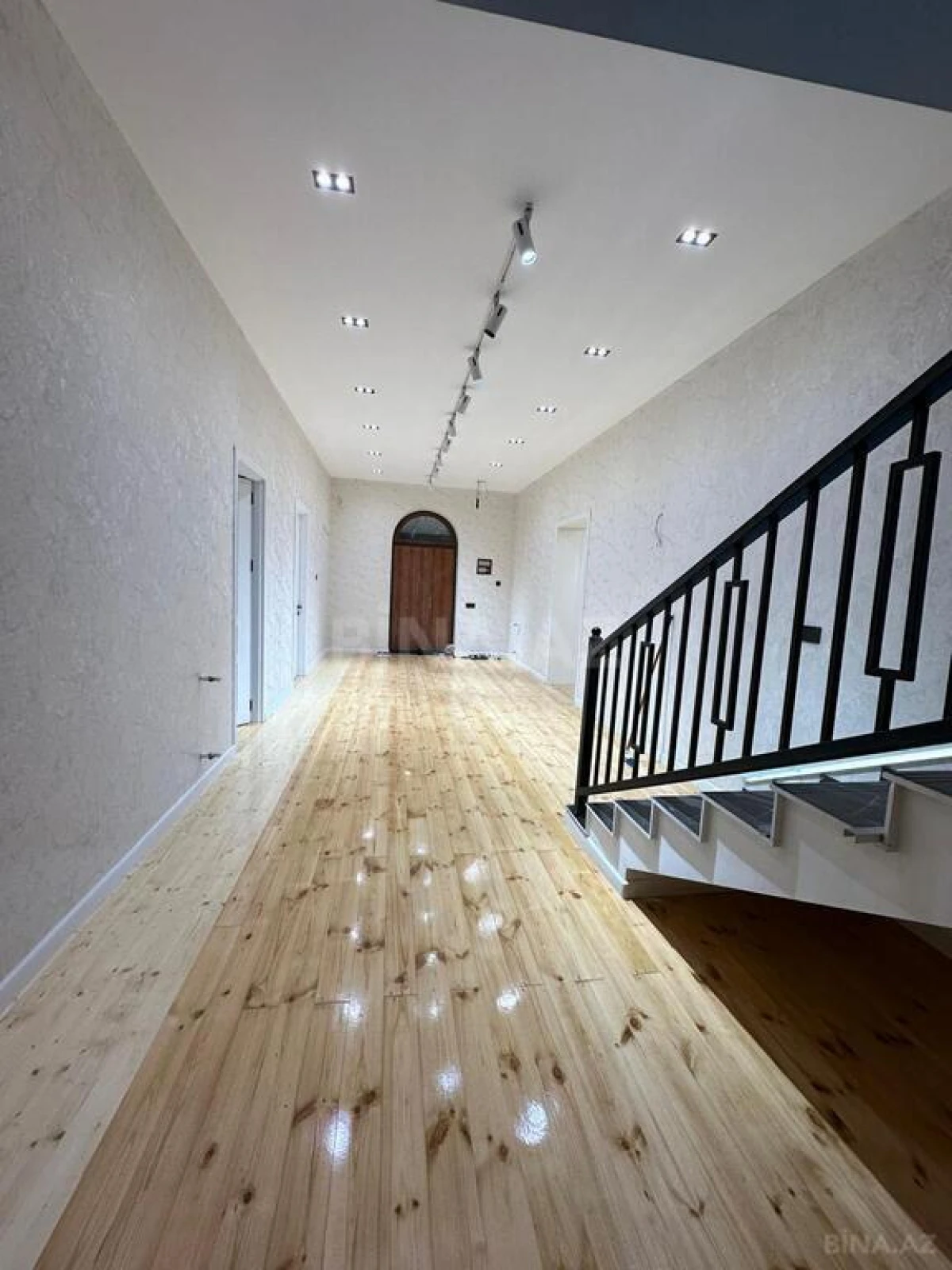 Satılır 6 otaqlı həyət evi 290 m²