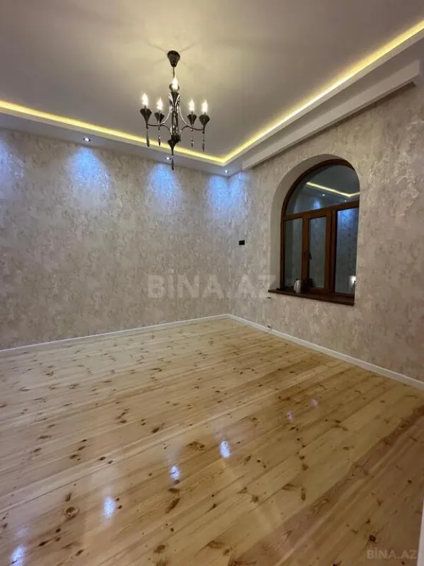 Satılır 6 otaqlı həyət evi 290 m²