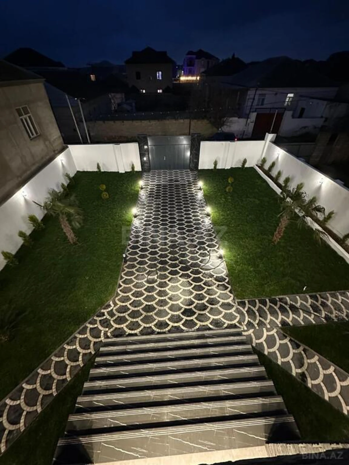 Satılır 6 otaqlı həyət evi 290 m²