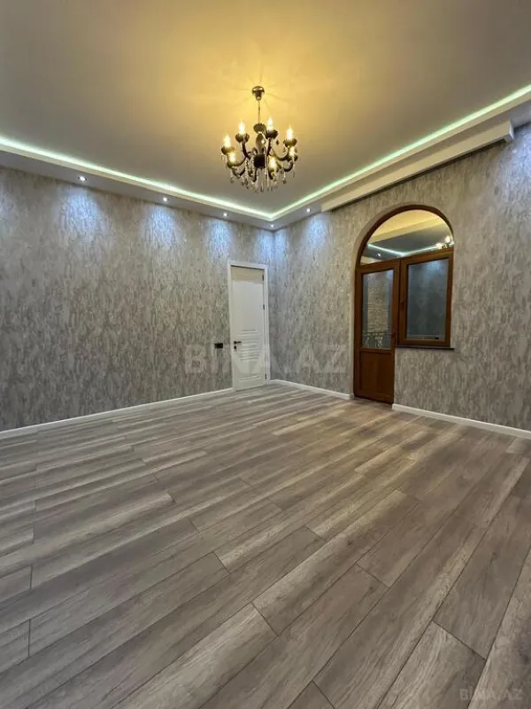 Satılır 6 otaqlı həyət evi 290 m²