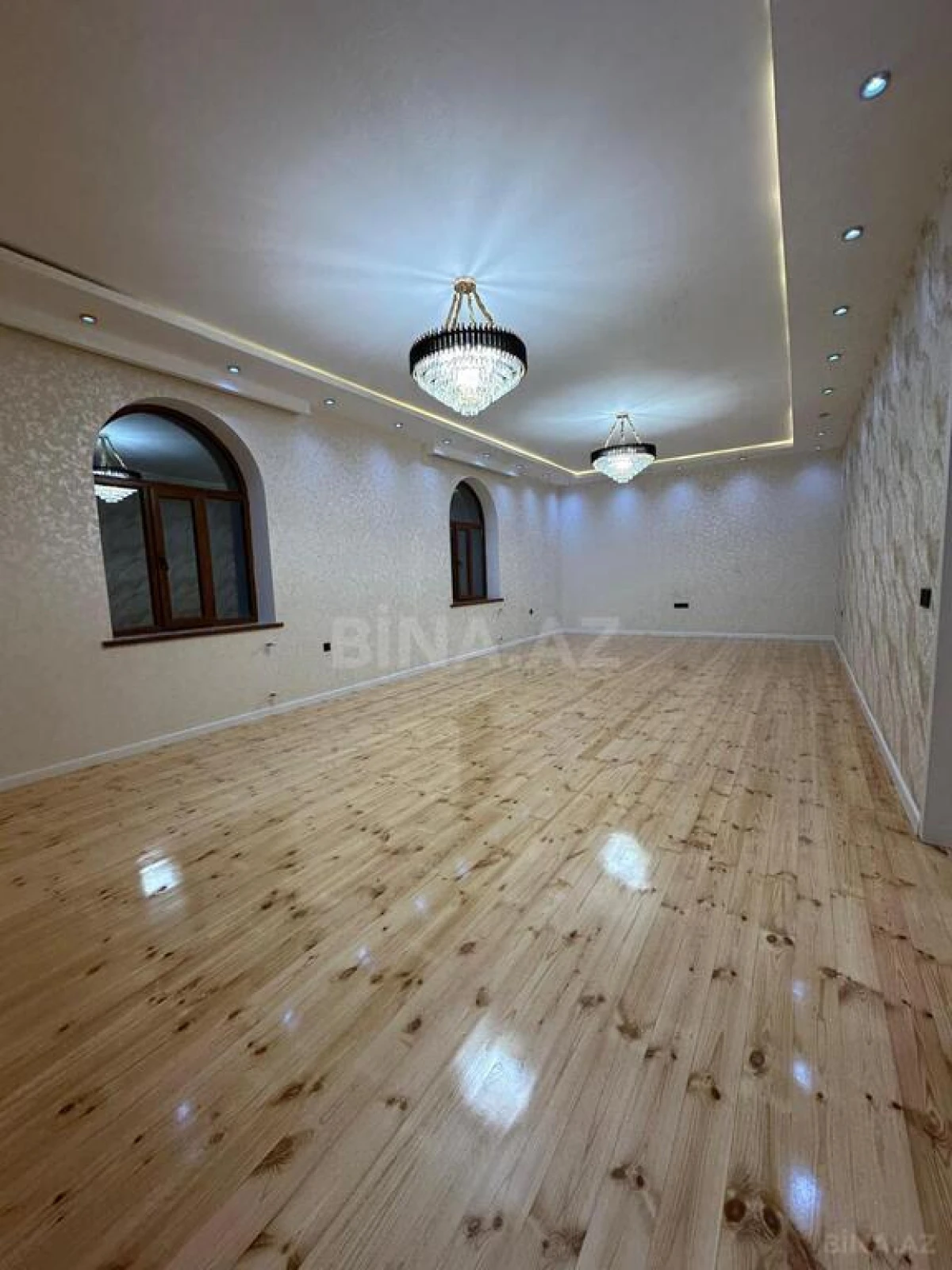 Satılır 6 otaqlı həyət evi 290 m²