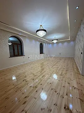 Satılır 6 otaqlı həyət evi 290 m²