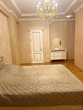 Kirayə verilir 3 otaqlı mənzil 145 m²