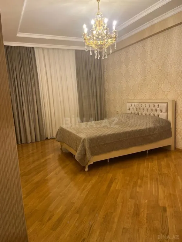 Kirayə verilir 3 otaqlı mənzil 145 m²