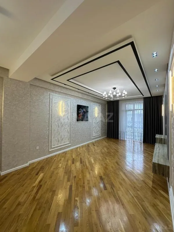 Satılır 3 otaqlı mənzil 127 m²