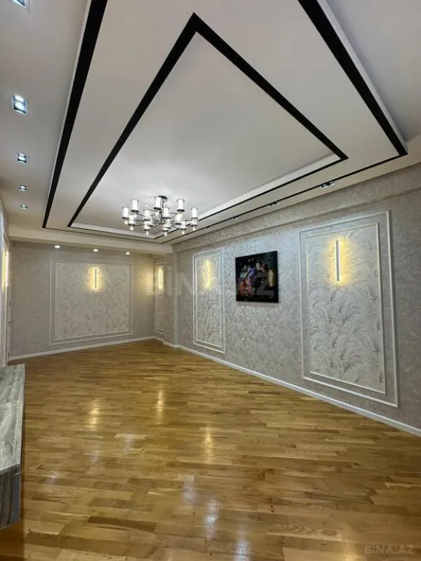 Satılır 3 otaqlı mənzil 127 m²