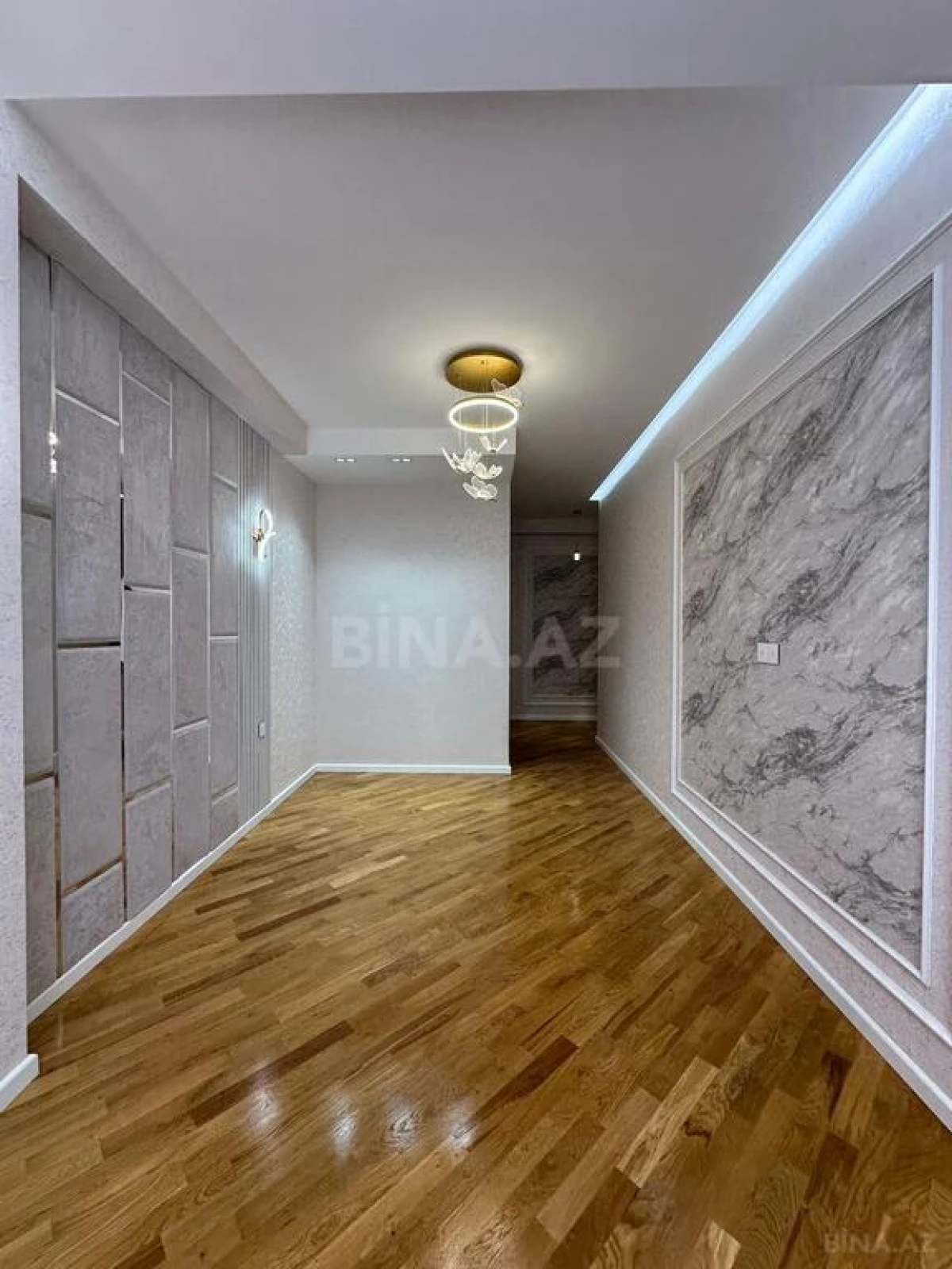 Satılır 3 otaqlı mənzil 127 m²
